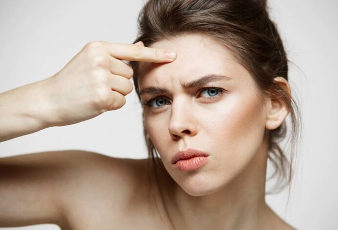 在使用抗衰老草药之前，您需要了解自己的面部皮肤类型。